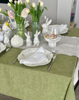 Pistacijų spalvos banketinė staltiesė (matinis veliūras)