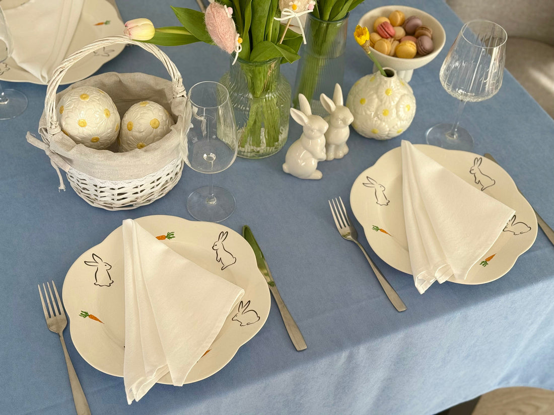 Staltiesė „Žydra ramybė“ – švelnus veliūro stilius Jūsų stalui