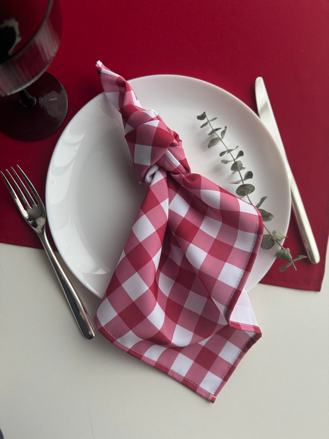 LANGUOTOS RAUDONOS servetėlės