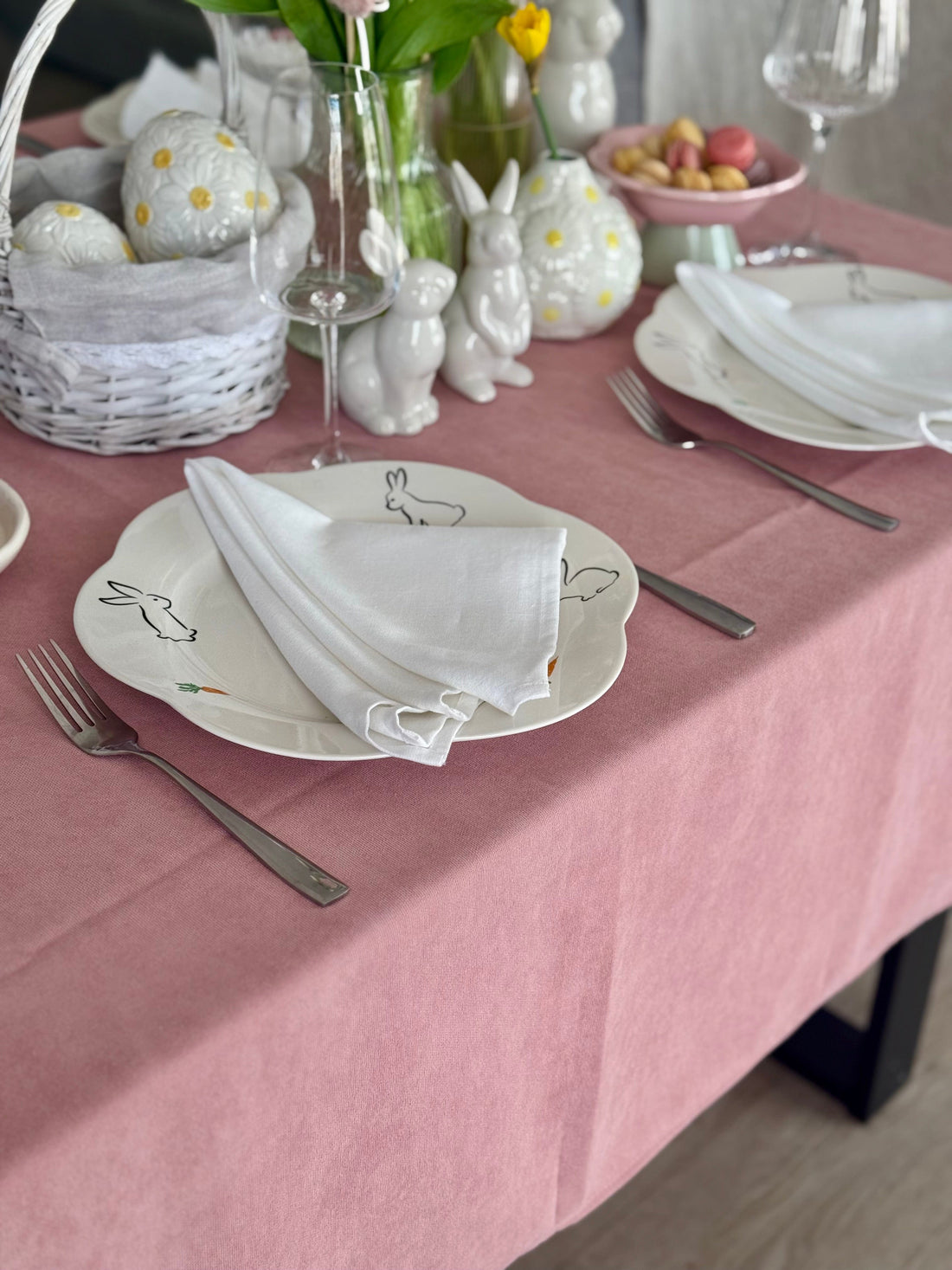 Staltiesė „Rožinis švelnumas“ –romantiškas prisilietimas prie Jūsų stalo