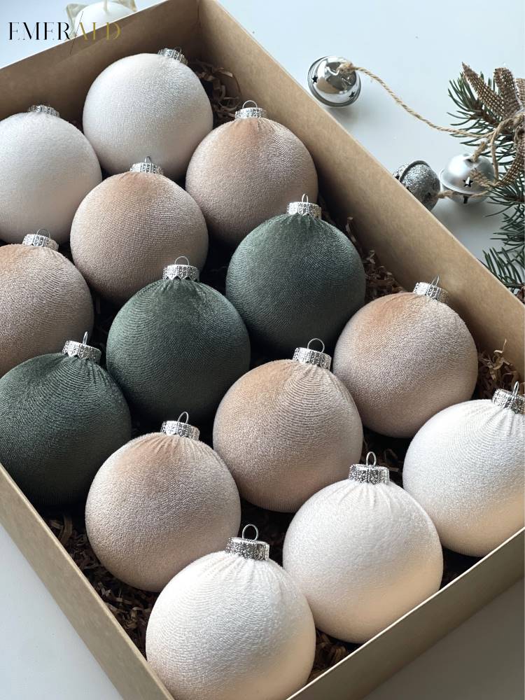 Kalėdinių aksominių žaisliukų 15 vnt rinkinys - Smėlio, Vanila, Šalavijo