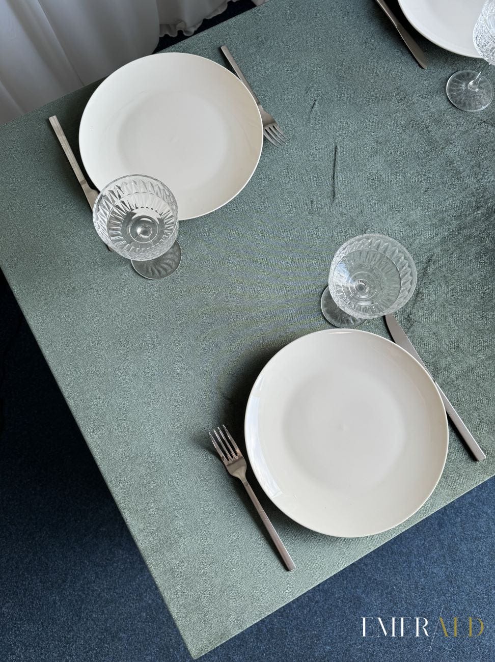 Eukalipto spalvos Aksominė Staltiesė