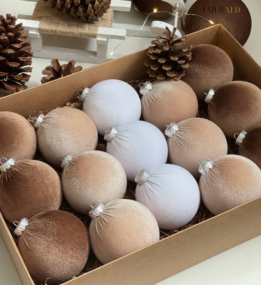 Kalėdinių aksominių žaisliukų 15 vnt rinkinys - Baltos, Rudos, Smėlio