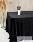 Juodos spalvos staltiesė (audinys aksomas)