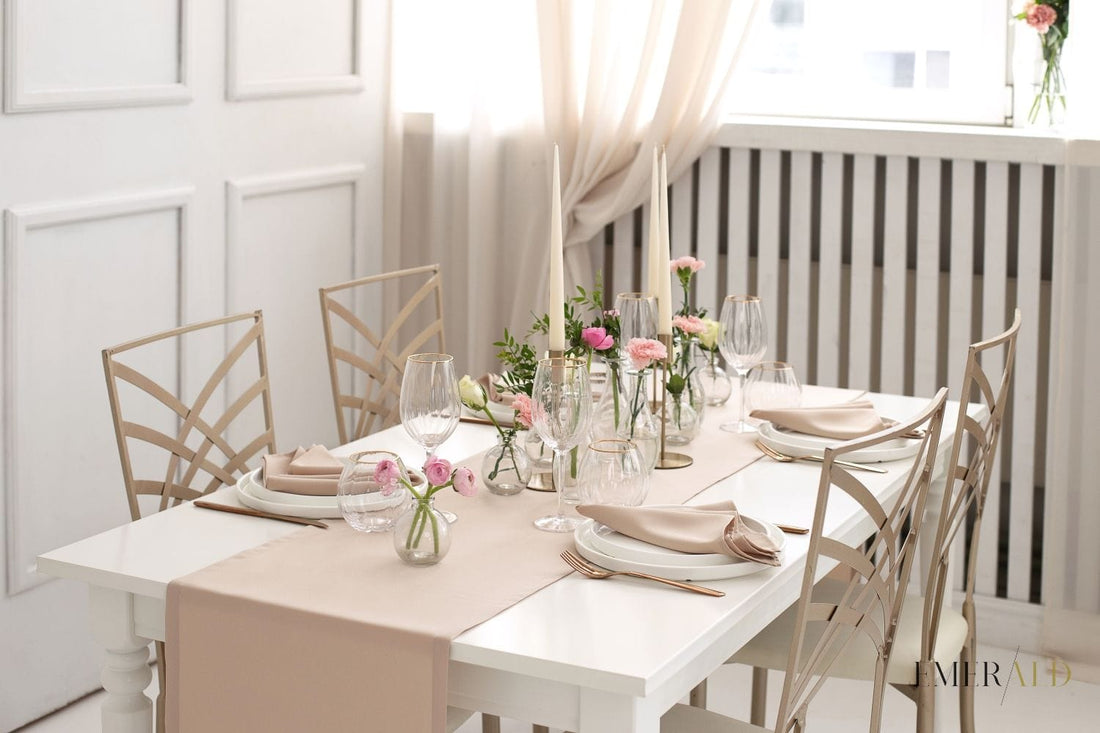 Balintos kavos takelis ir servetėlės