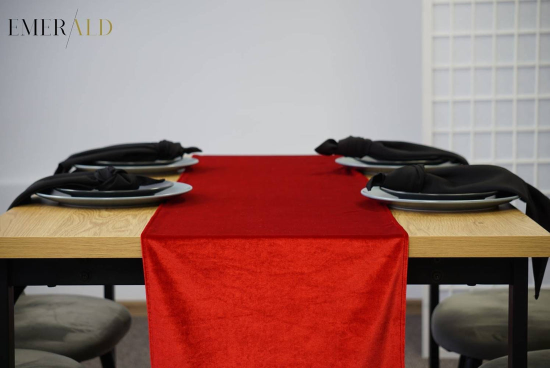 undefined EmeraldLT Aksominis raudonas stalo takelis Aksominis takelis EmeraldLT.