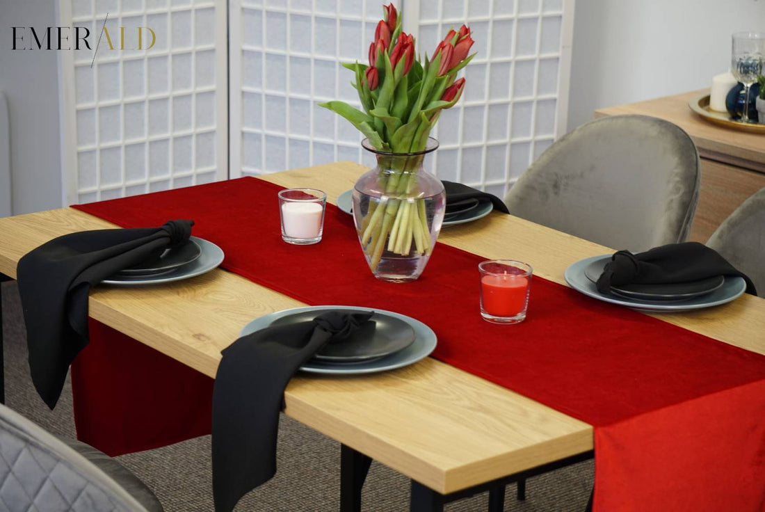undefined EmeraldLT Aksominis raudonas stalo takelis Aksominis takelis EmeraldLT.