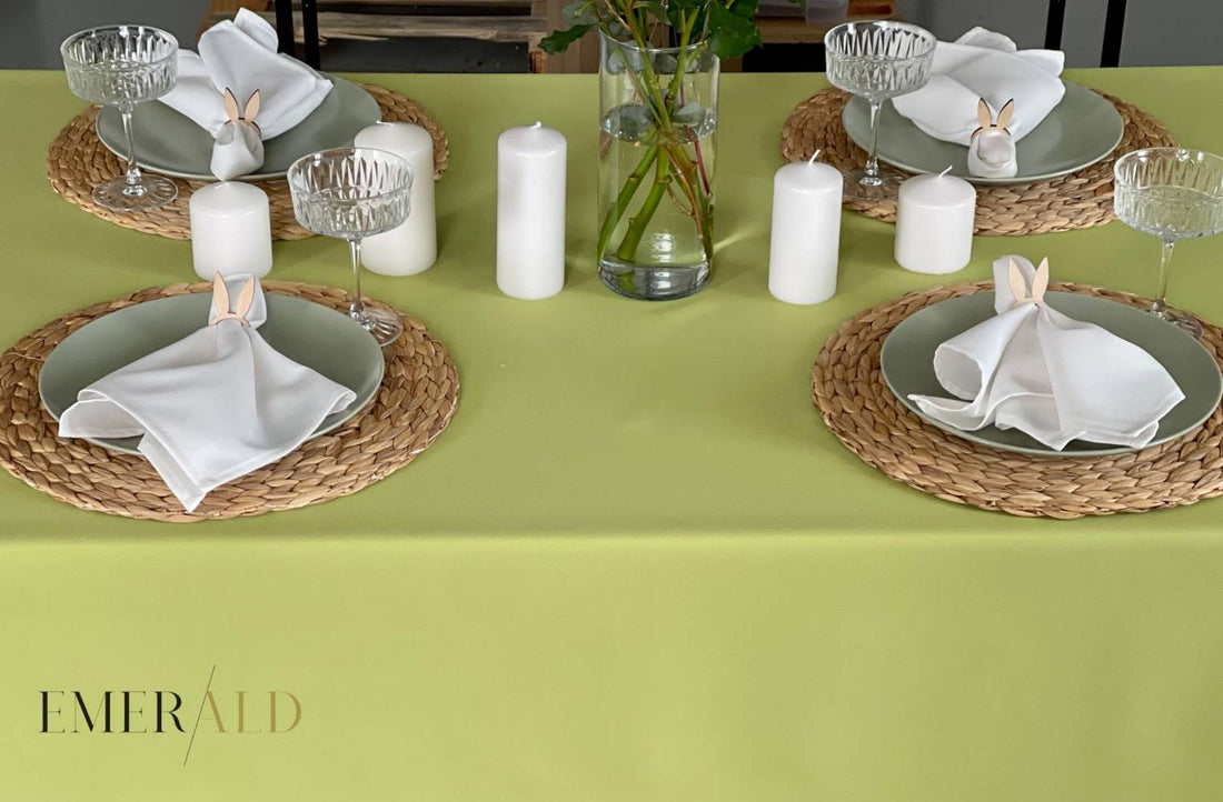 Šviesiai žalia staltiesė