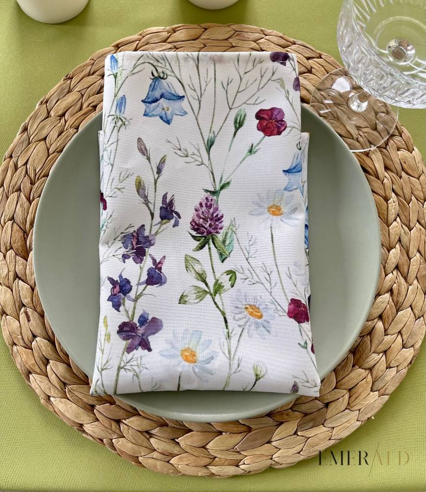 "Pievų gėlės" servetėlės