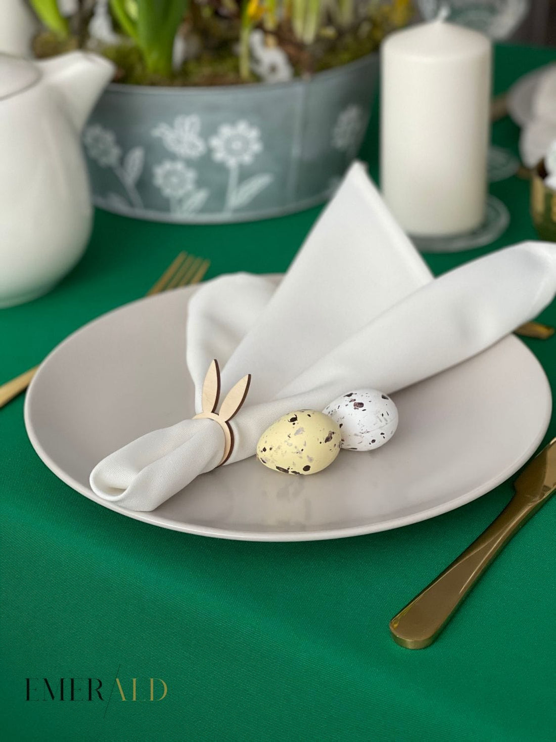 Pieno baltumo spalvos servetėlės (Atspalvis skiriasi nuo stalo takelių)