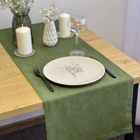 undefined EmeraldLT Samanų spalvos veliūrinis pietų stalo takelis EmeraldLT.