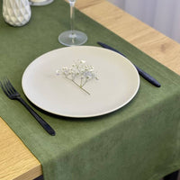 undefined EmeraldLT Samanų spalvos veliūrinis pietų stalo takelis EmeraldLT.