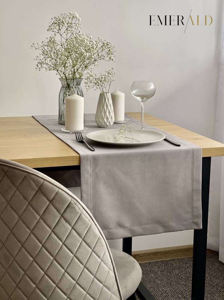 undefined EmeraldLT Pilkos spalvos veliūrinis pietų stalo takelis  EmeraldLT.