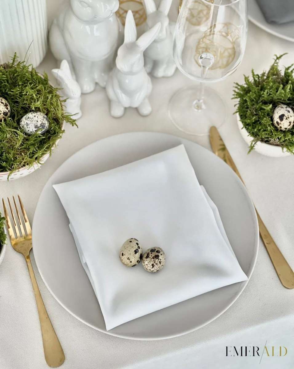 Pieno baltumo spalvos servetėlės (Atspalvis skiriasi nuo stalo takelių)