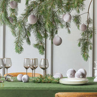 aksominiai pilki kalediniai papuosimai