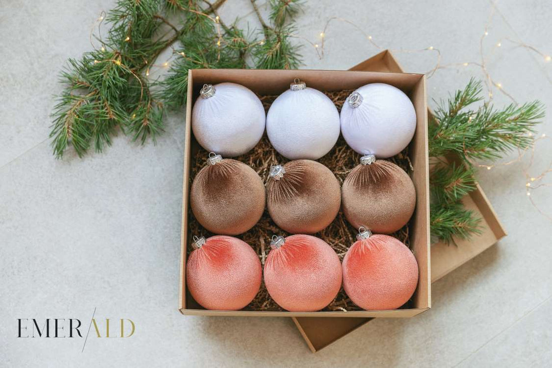 Oranžinės spalvos dekoravimo žaisliukų rinkinys