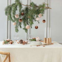 Kalediniai zaisliukai ant eglutes smelio spalvos su rudais