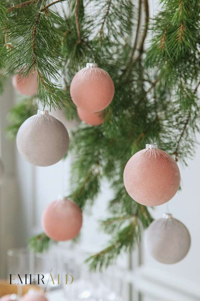 Pelenų rožinės spalvos dekoravimo žaisliukų rinkinys