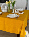 Staltiesė „Garstyčių šiluma“ – matinio veliūro jaukumas jūsų stalui