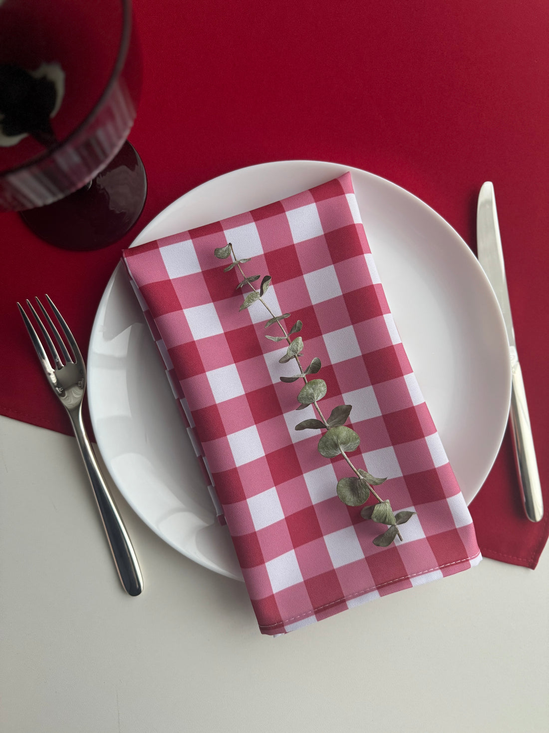 LANGUOTOS RAUDONOS servetėlės