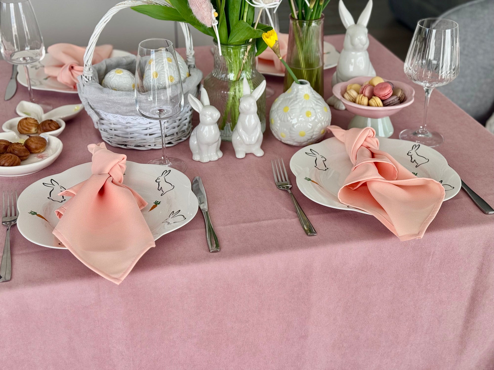 Staltiesė „Rožinis švelnumas“ –romantiškas prisilietimas prie Jūsų stalo