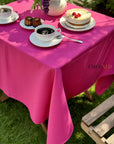Fuksijos spalvos staltiesė