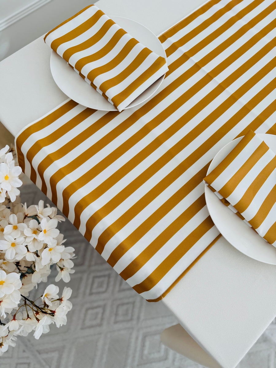 Garstyčių ir pieno baltos spalvos takelio bei servetėlių komplektas