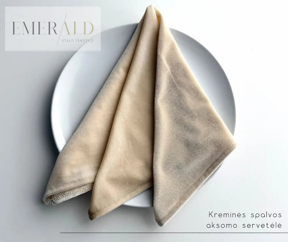 Kreminės spalvos aksominės servetėlės nuoma