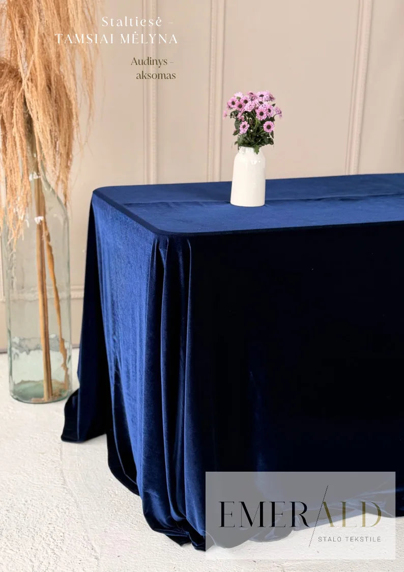 Tamsiai mėlynos spalvos banketinė staltiesė (aksomas)
