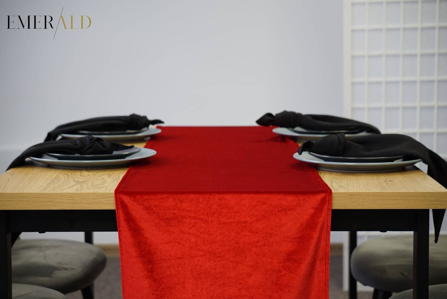 undefined EmeraldLT Aksominis raudonas stalo takelis Aksominis takelis EmeraldLT.