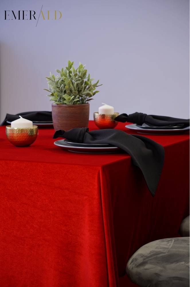 undefined EmeraldLT Aksominė raudonos spalvos Staltiesė Aksominė staltiesė EmeraldLT.