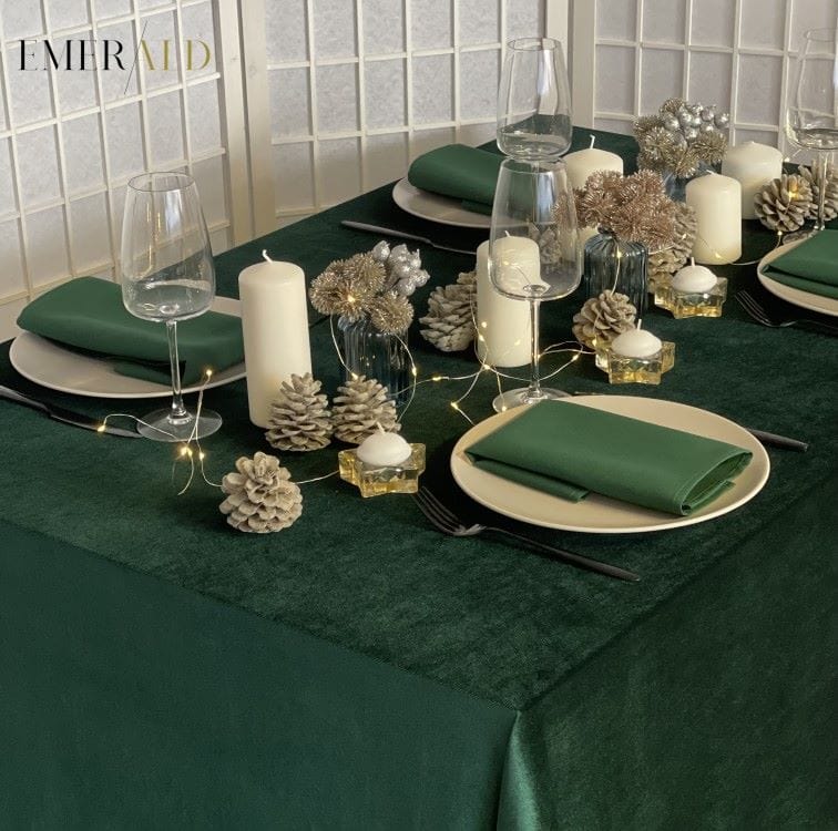 Zalios spalvos aksomine staltiese kaledine