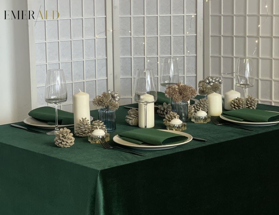 Aksomine kaledine zalia staltiese