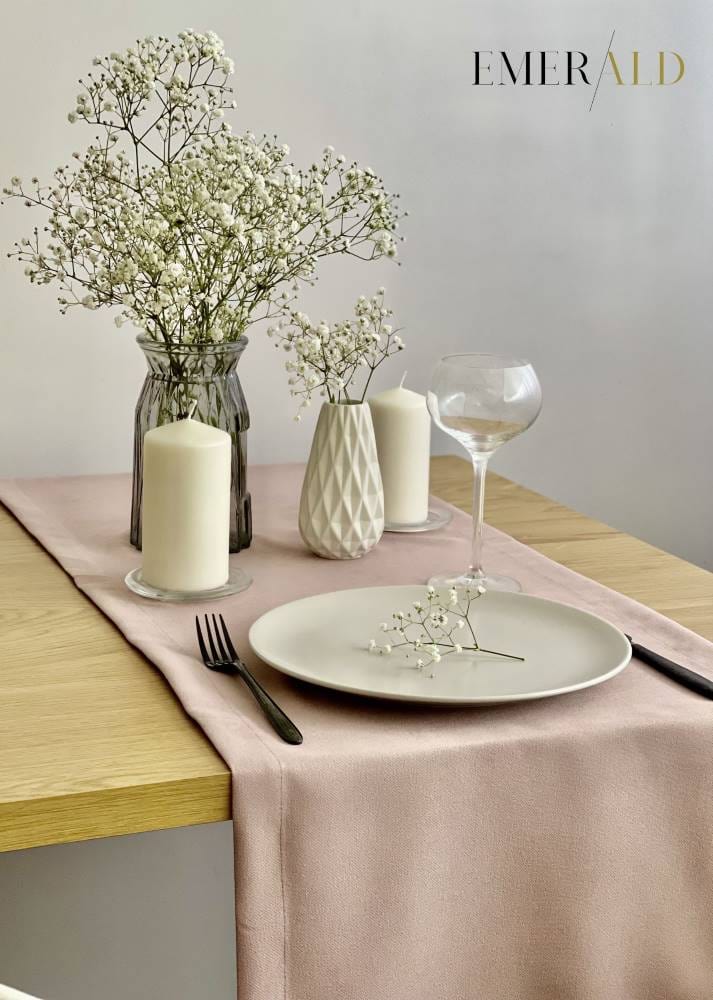 undefined EmeraldLT Pelenų rožinės spalvos veliūrinis pietų stalo takelis  EmeraldLT.