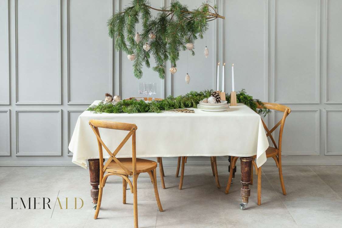 Pieno baltumo staltiesės