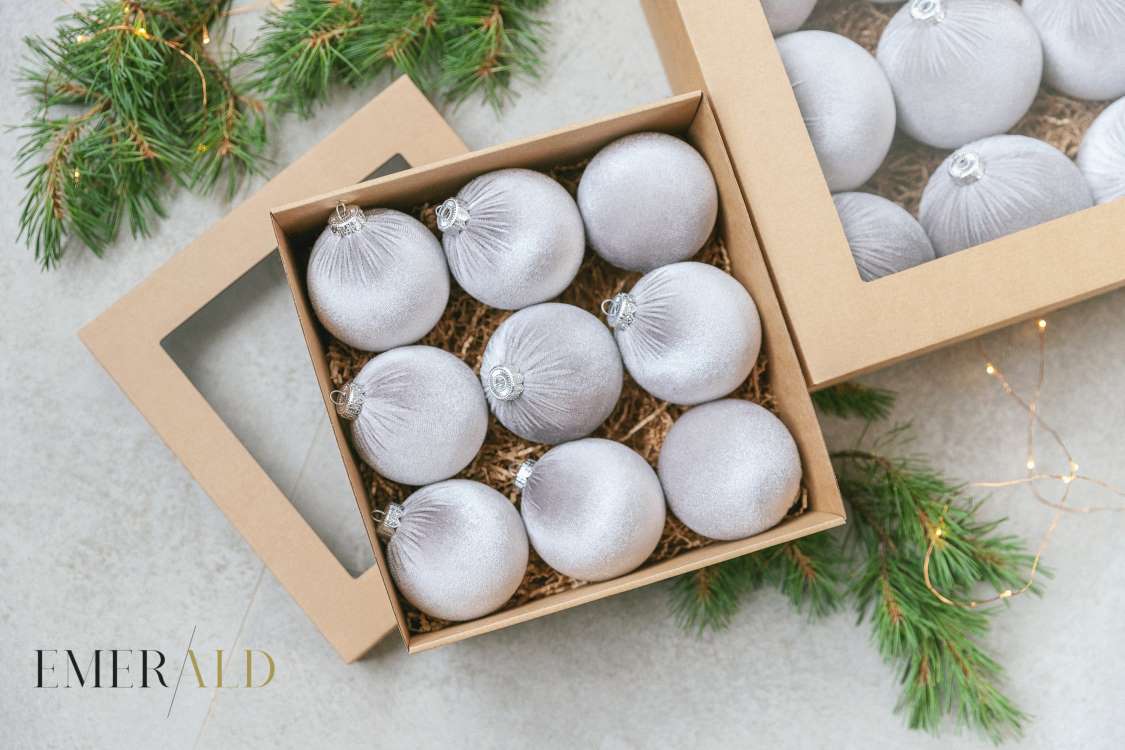 ranku darbo sviesiai pilku kaledu eglutes papuosimo rinkinys